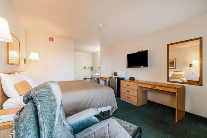 Room 30 of 69