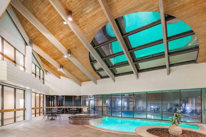 Pool 4 of 43