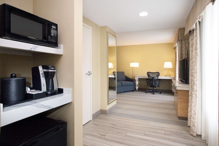 Room 12 of 79