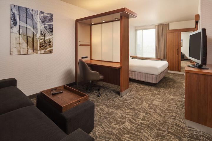 Room 8 of 27