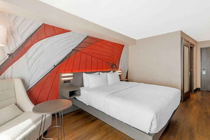 Cambria Hotel & Suites Plymouth