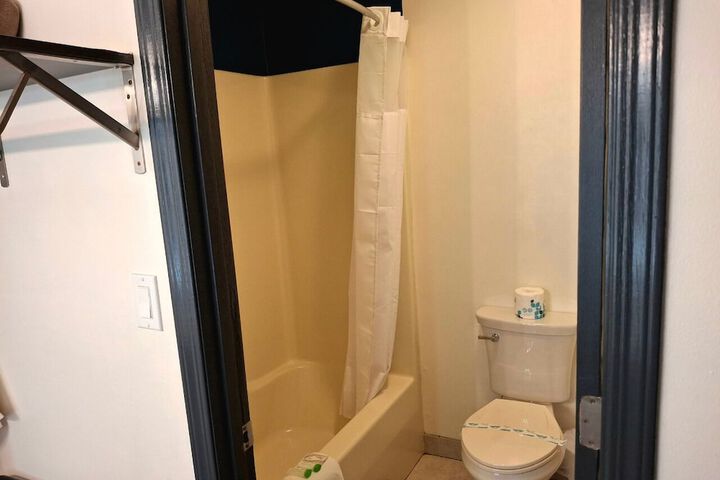 Shady Acre Inn and Suites