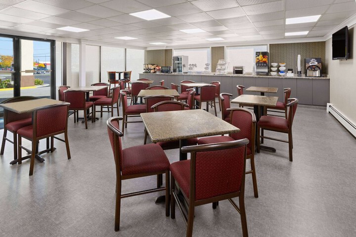 Days Inn by Wyndham Tonawanda / Buffalo