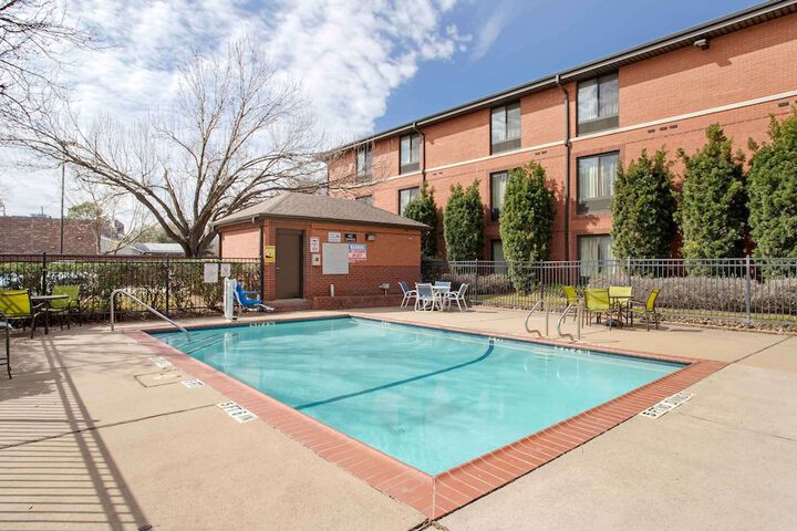 Pool 4 of 37