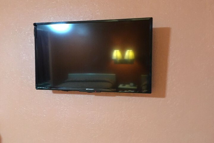 Room 5 of 6