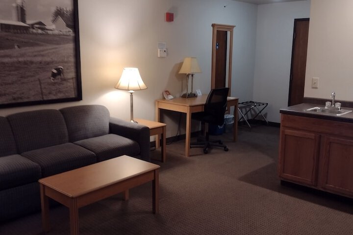 Super 8 by Wyndham Monroe WI