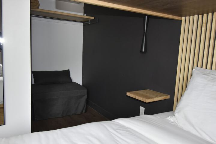 Room 22 of 33