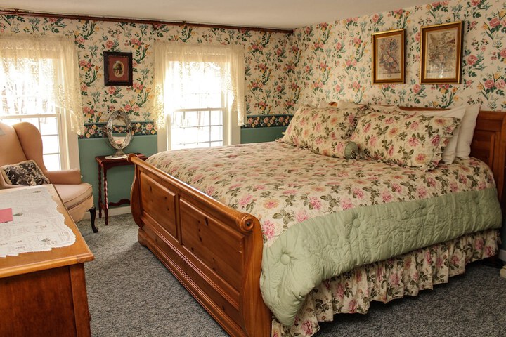 Room 50 of 66