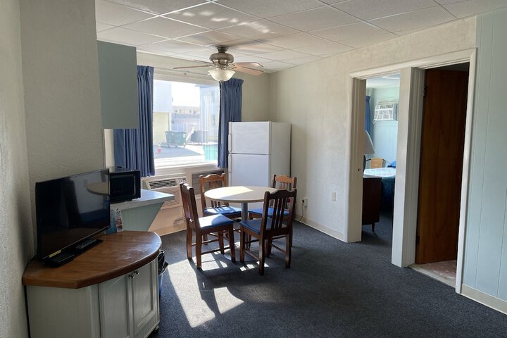 Room 32 of 56