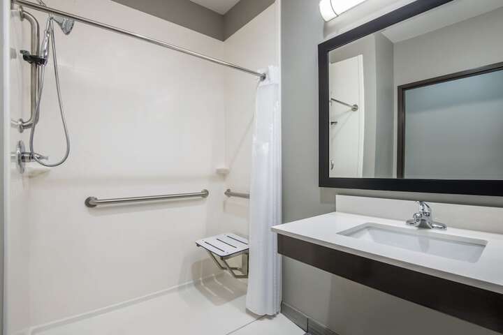 Holiday Inn Express & Suites Stillwater - University Area by IHG