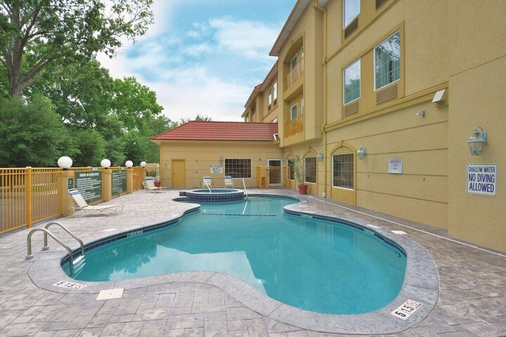 La Quinta Inn & Suites by Wyndham Savannah Airport - Pooler
