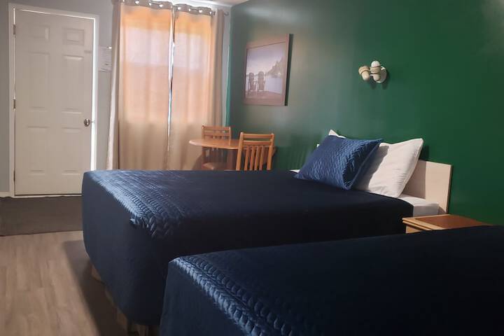 Room 32 of 42