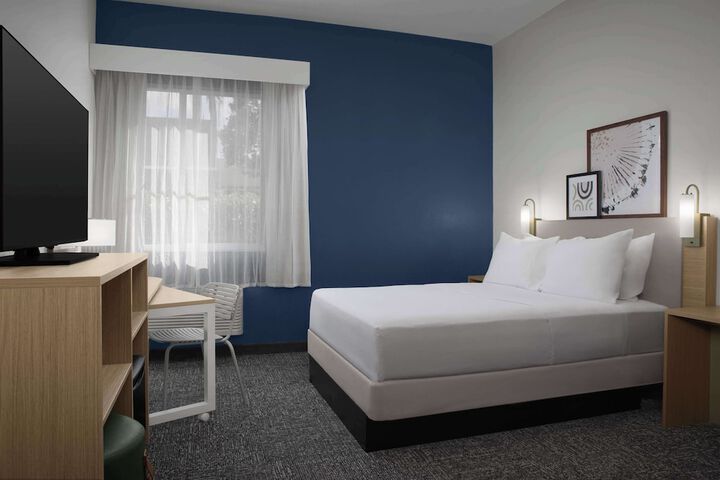 Spark by Hilton Miami Doral