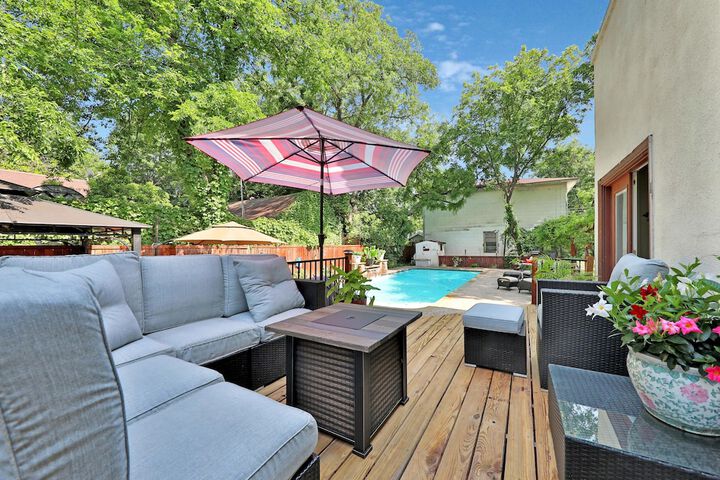 Sundeck 64 of 69