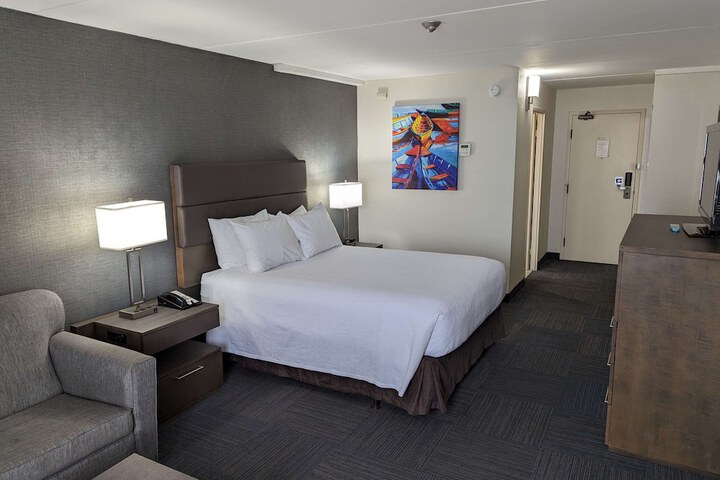 Room 34 of 53