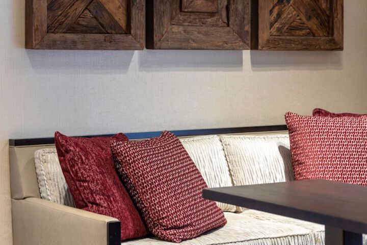 Hotel Interior 16 of 75