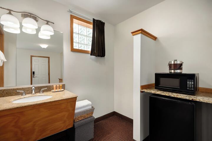Room 37 of 46