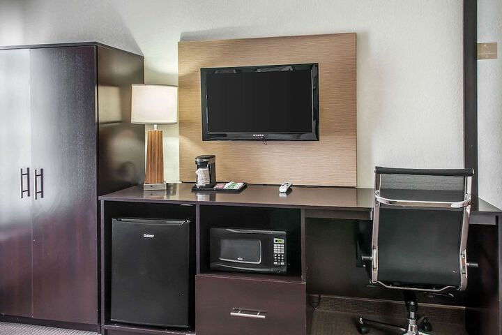 Room 34 of 58