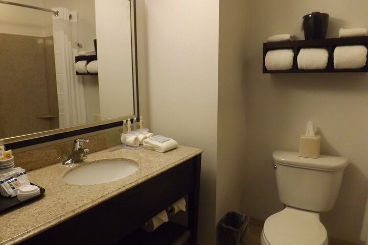 Room 21 of 35