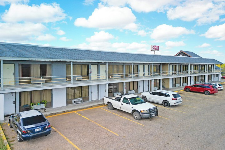 Sunset Inn Flatonia I 10 by Hotel O
