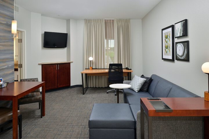 Room 52 of 71