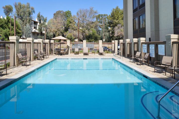 Pool 4 of 49