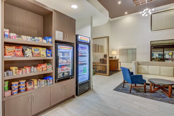 Holiday Inn Express & Suites Greenville Airport by IHG