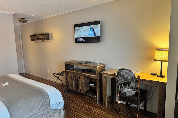 LakeFront Lodge