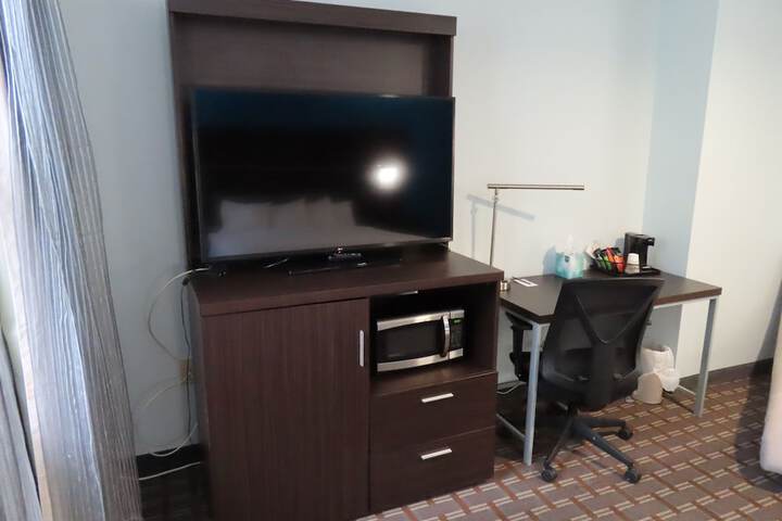Room 37 of 76