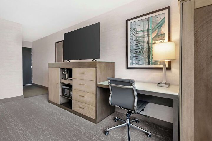 Best Western Plus Agate Beach Inn