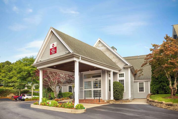 Best Western Plus Cold Spring