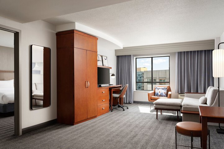 Room 33 of 61
