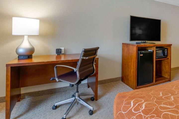 Room 37 of 48
