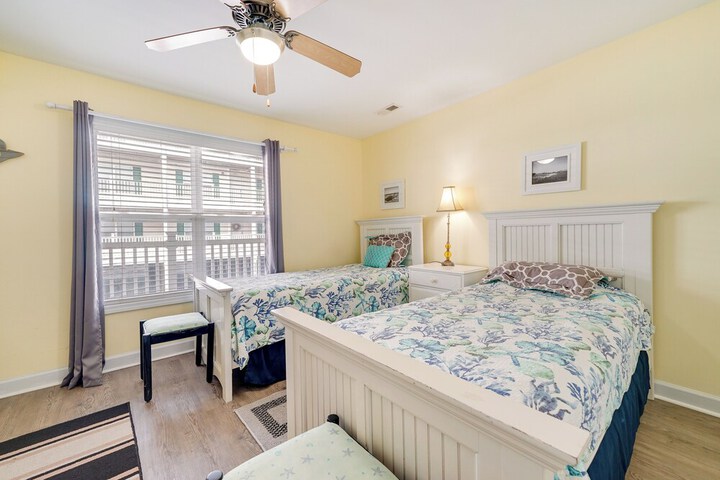 Oak Island Vacation Rental 1 Block to Beach!