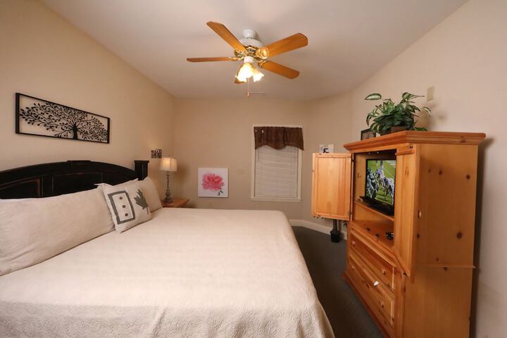 Room 82 of 94