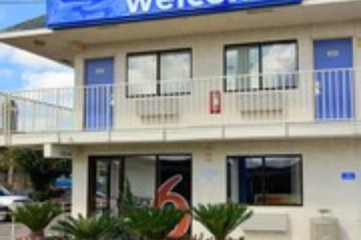 Motel 6 Kingsville TX