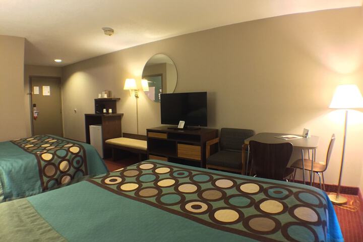 Room 50 of 64