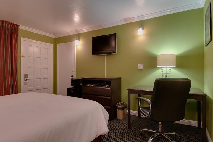 Room 31 of 37
