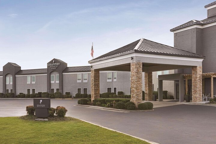 Hotel 4 of 25