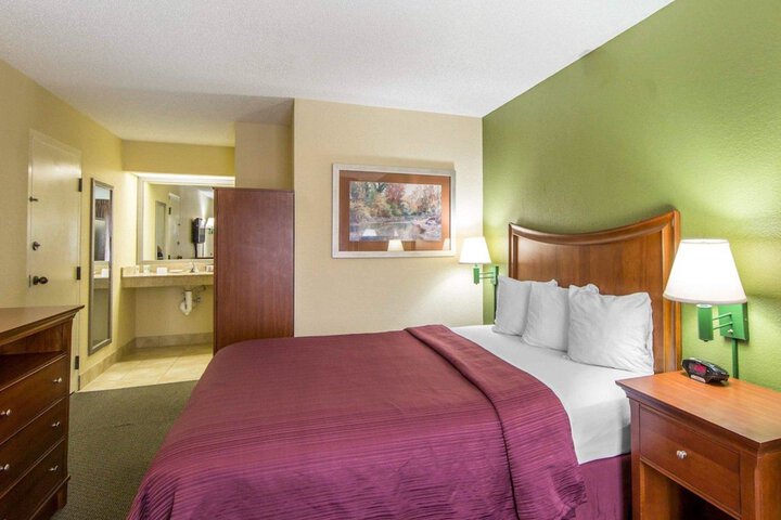 Room 21 of 30