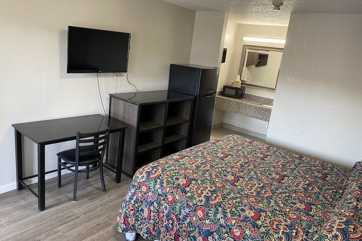 Room 12 of 12