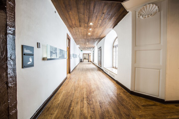 Ballroom/Hall 30 of 41