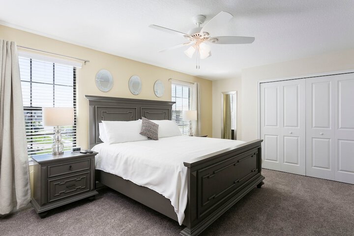 Room 12 of 43