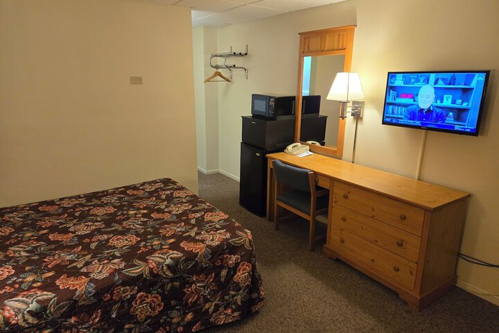 Travelers Lodge Motel Marshall