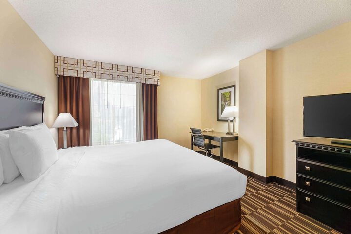 Best Western Plus Victor Inn & Suites