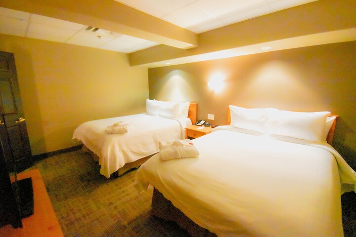 Room 14 of 35