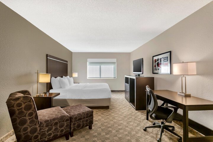 Comfort Inn Huntington near University area