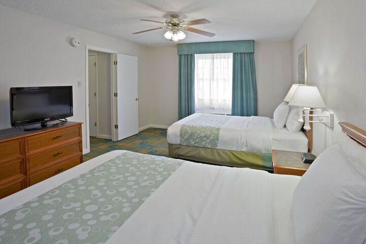 Room 10 of 24