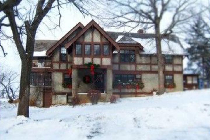Spicer Castle Inn & Restaurant