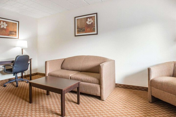 Room 16 of 30
